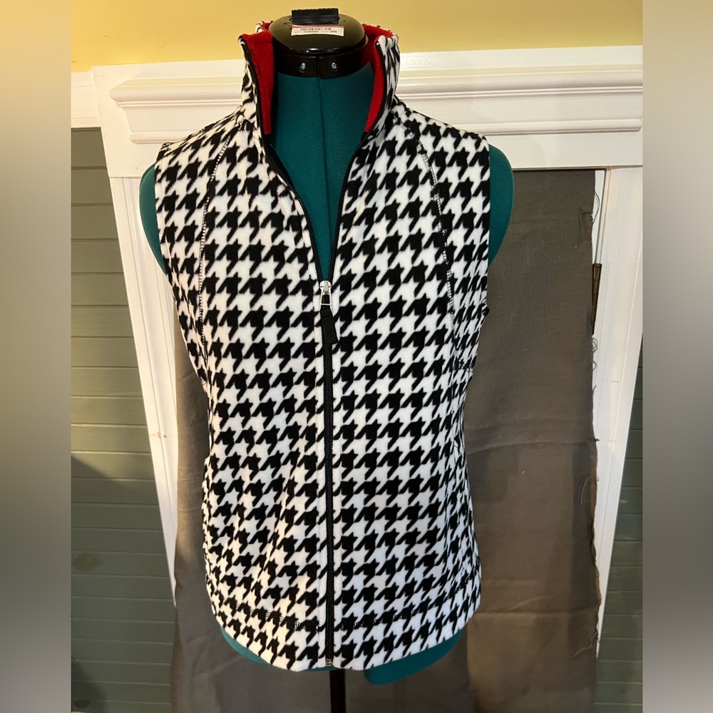 LAST CHANCE Kim Rogers Black and White Houndstooth Fleece Vest PS